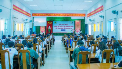 Tuyên truyền, phổ biển pháp luật về trật tự ATGT và phòng chống tội phạm ma túy trong sinh viên