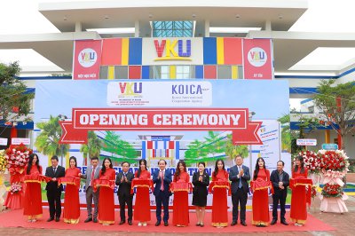 VKU: Khai trương Không gian nghiên cứu, đổi mới sáng tạo và Viện Khoa học & Công nghệ số (eSTI)