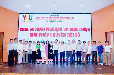 Tọa đàm, chia sẻ kinh nghiệm và giải pháp chuyển đổi số của Đại học Cần Thơ