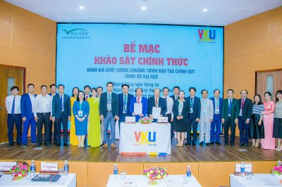 Bế mạc khảo sát chính thức đánh giá ngoài chất lượng chương trình đào tạo chính quy trình độ đại học của Trường Đại học Công nghệ Thông tin và Truyền thông Việt – Hàn, Đại học Đà Nẵng