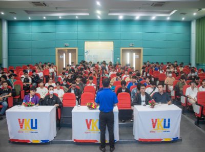 Họp điều lệ và bốc thăm chia bảng giải bóng đá sinh viên VKU CUP 2023