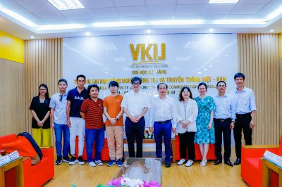 VKU đón tiếp và trao đổi hợp tác với Công ty Phần mềm SRA, Nhật Bản