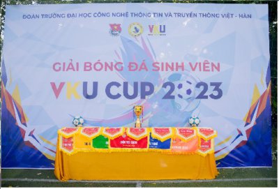 Khai mạc giải bóng đá sinh viên 